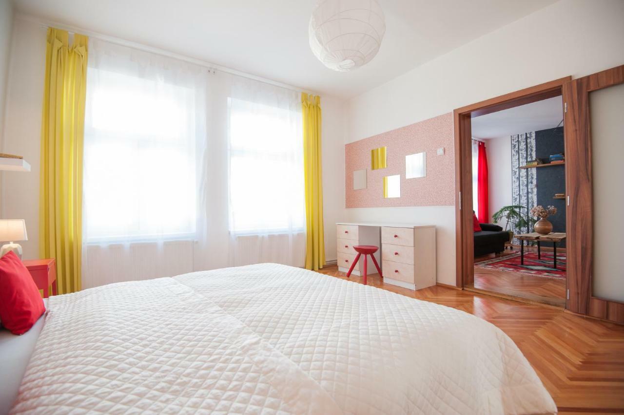 Spacious Stylish Apartment In Old Town Sibiu Exterior foto