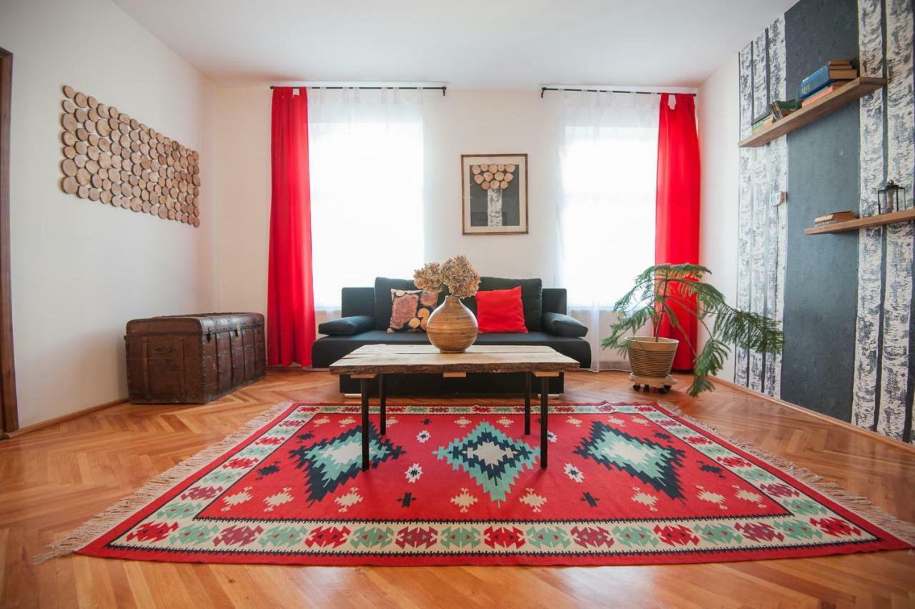 Spacious Stylish Apartment In Old Town Sibiu Exterior foto